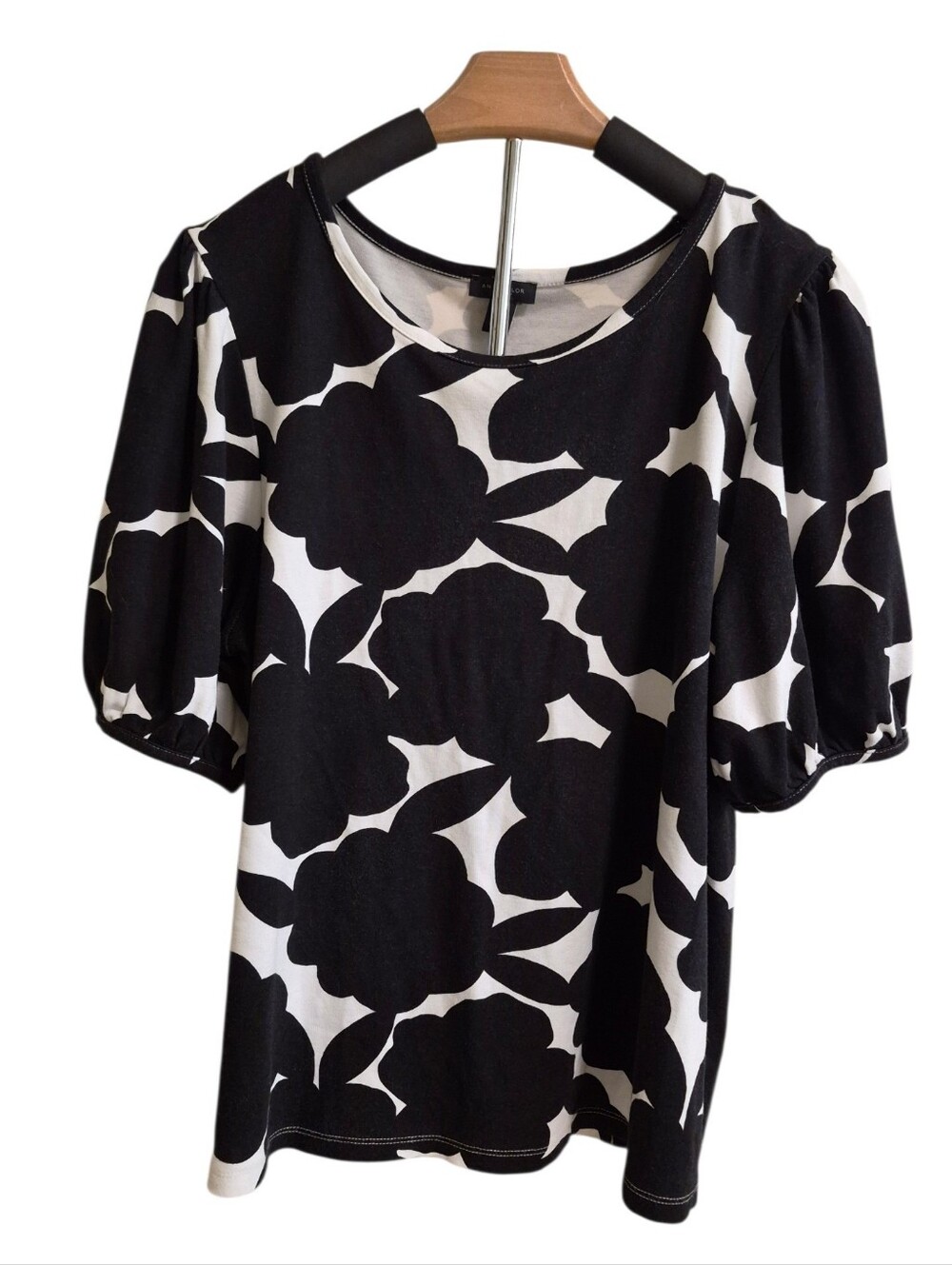 Ann Taylor Factory Black and White Floral Puff-Sleeve Top - Size Large